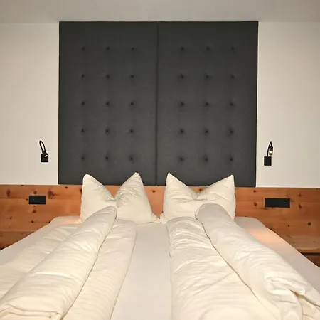 Zirbentraum Apartment *
